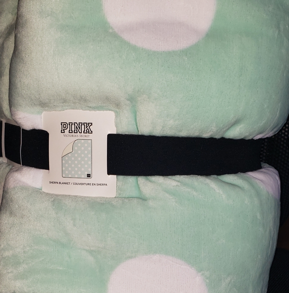 Victoria secret/Pink Sherpa Blanket
